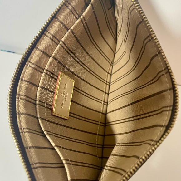 Louis Vuitton Neverfull Monogram Clutch Large 💎 AUTHENTICATED 💎 Serial SD4163 - Picture 10 of 16